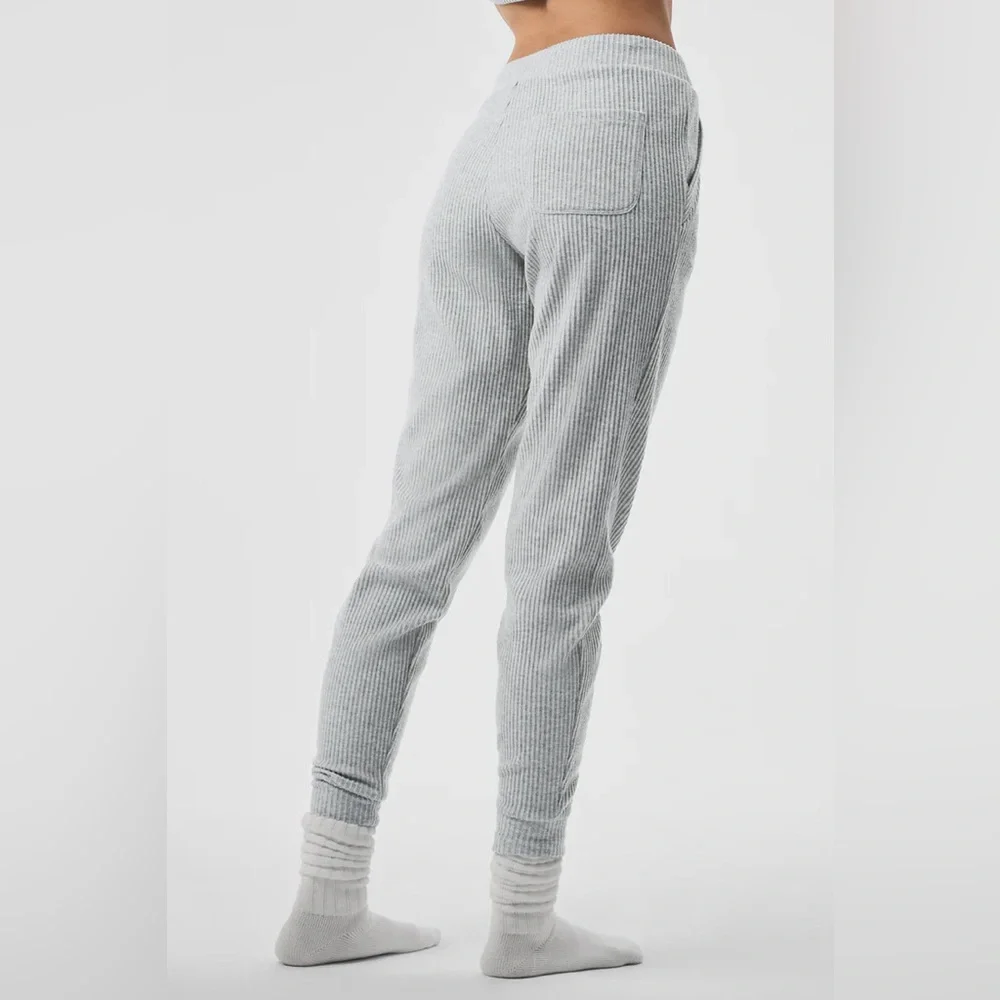 Alo Yoga Muse Sweatpant Athletic‎ Heather Grey Size Medium - Picture 2 of 12